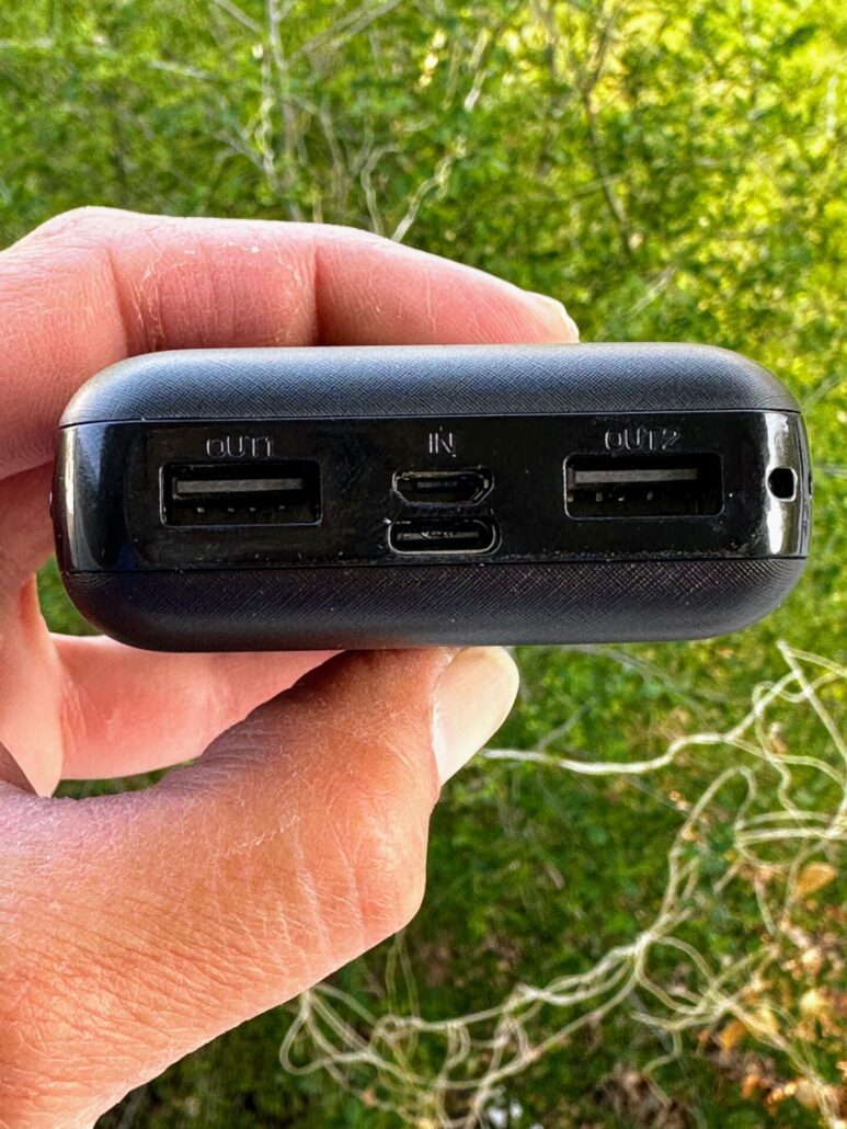 An image of the Esran ES-100 displaying the device's charging ports